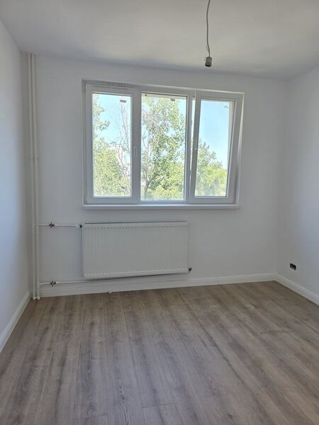 1 Decembrie 1918, renovat complet,