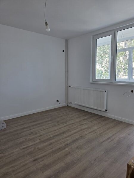 1 Decembrie 1918, renovat complet,