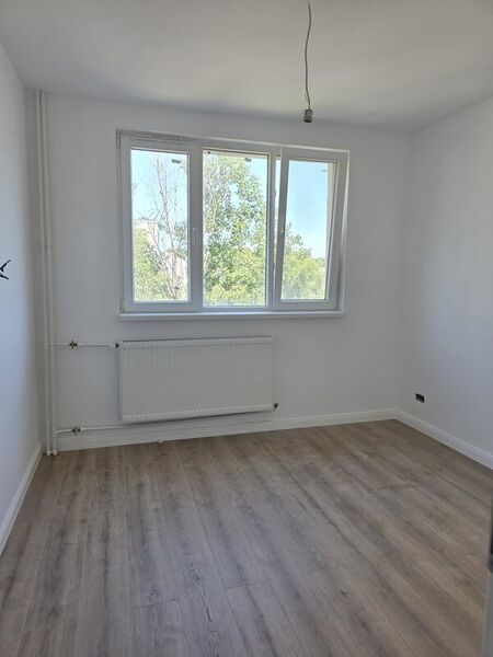 1 Decembrie 1918, renovat complet,