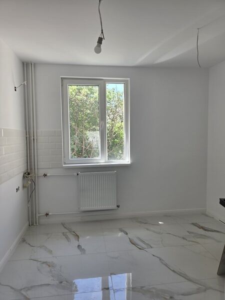 1 Decembrie 1918, renovat complet,