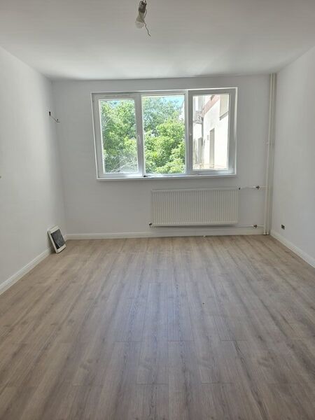 1 Decembrie 1918, renovat complet,